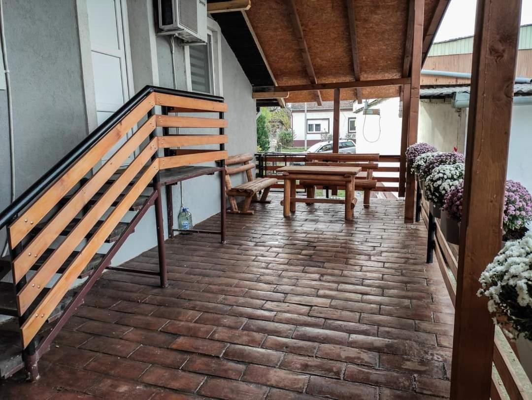 S. A. L. Prenociste Apartment Zrenjanin Exterior photo