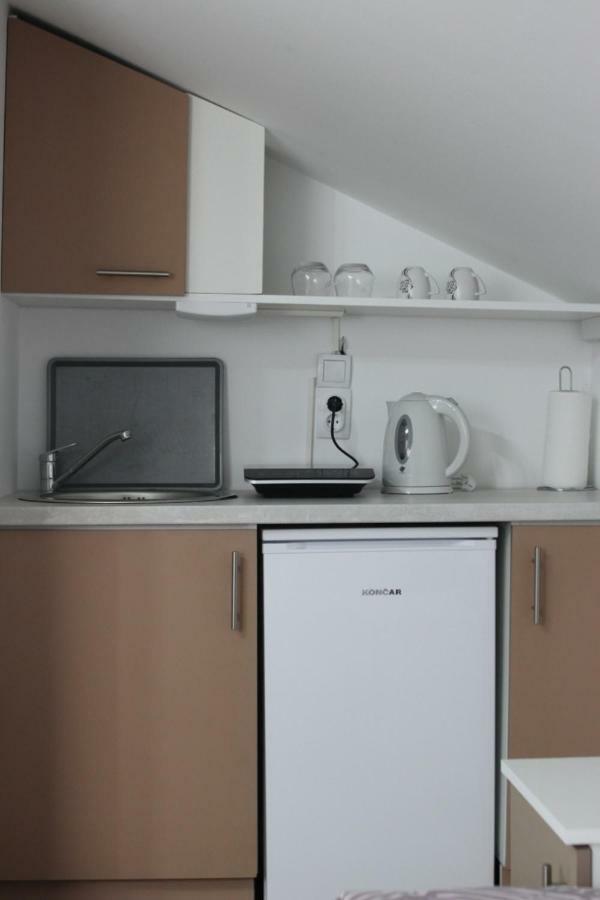 S. A. L. Prenociste Apartment Zrenjanin Exterior photo